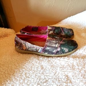 Bob's womens camo shoes